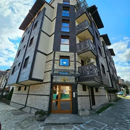 Cosy Mountain View 2 Apartment *
